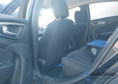 2015 Chrysler 200 Limited z USA, uszkodzony, nr VIN 1C3CCCAB0FN605383